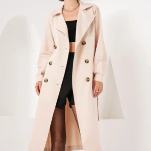 Beige trenchjacka med knappar